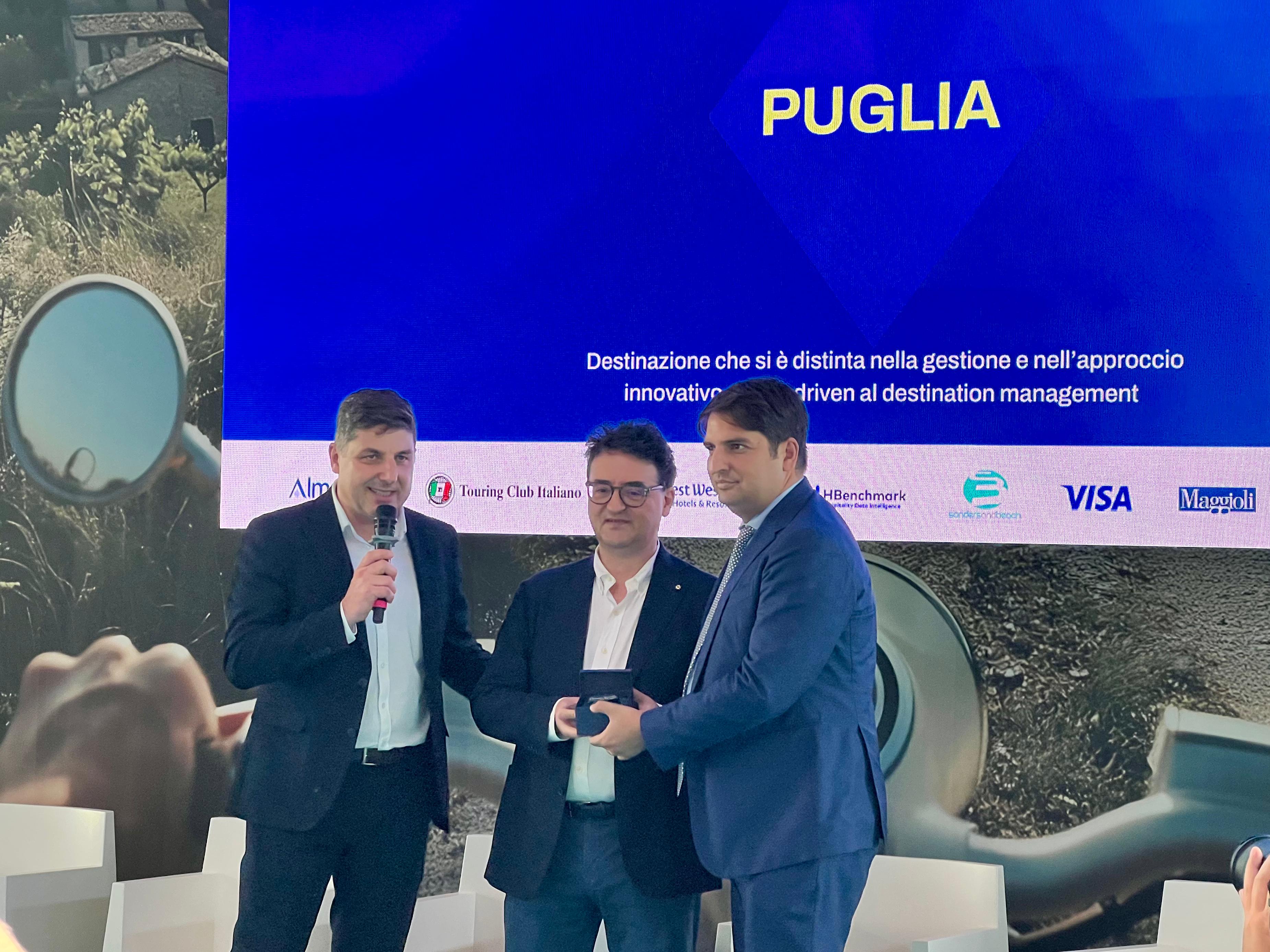 3 LOPANE RIMINI PREMIO PUGLIA SMART DESTINATION.jpg 3 LOPANE RIMINI PREMIO PUGLIA SMART DESTINATION.jpg