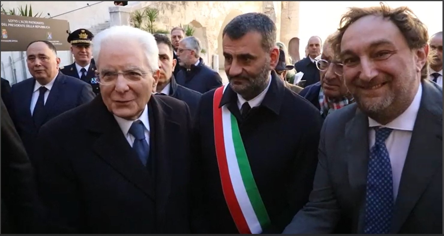 Mattarella Decaro Scandale.jpg Mattarella Decaro Scandale.jpg