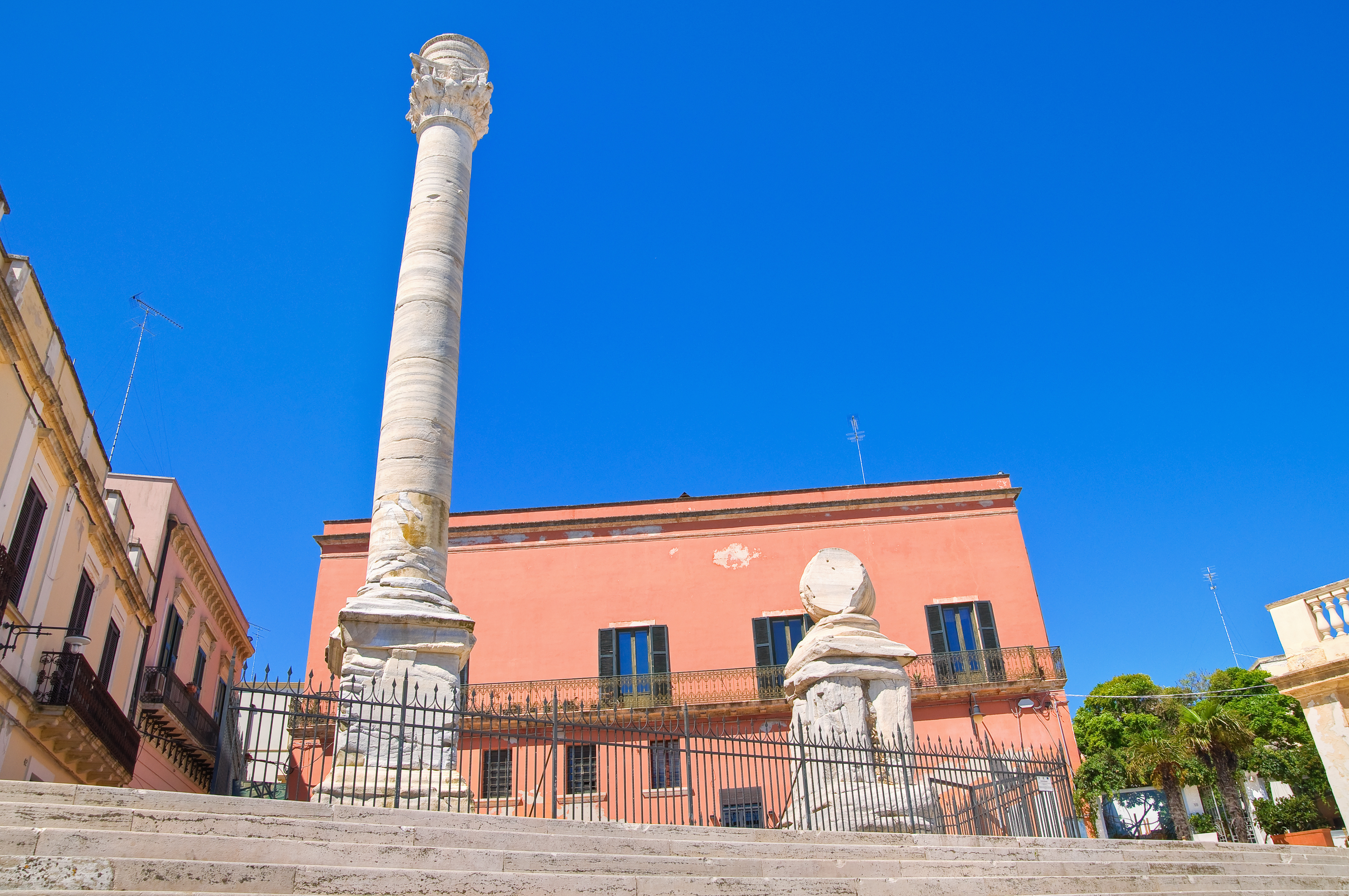 Foto Brindisi Colonne Via Appia.jpeg Foto Brindisi Colonne Via Appia.jpeg