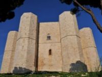 castello.jpg castello.jpg